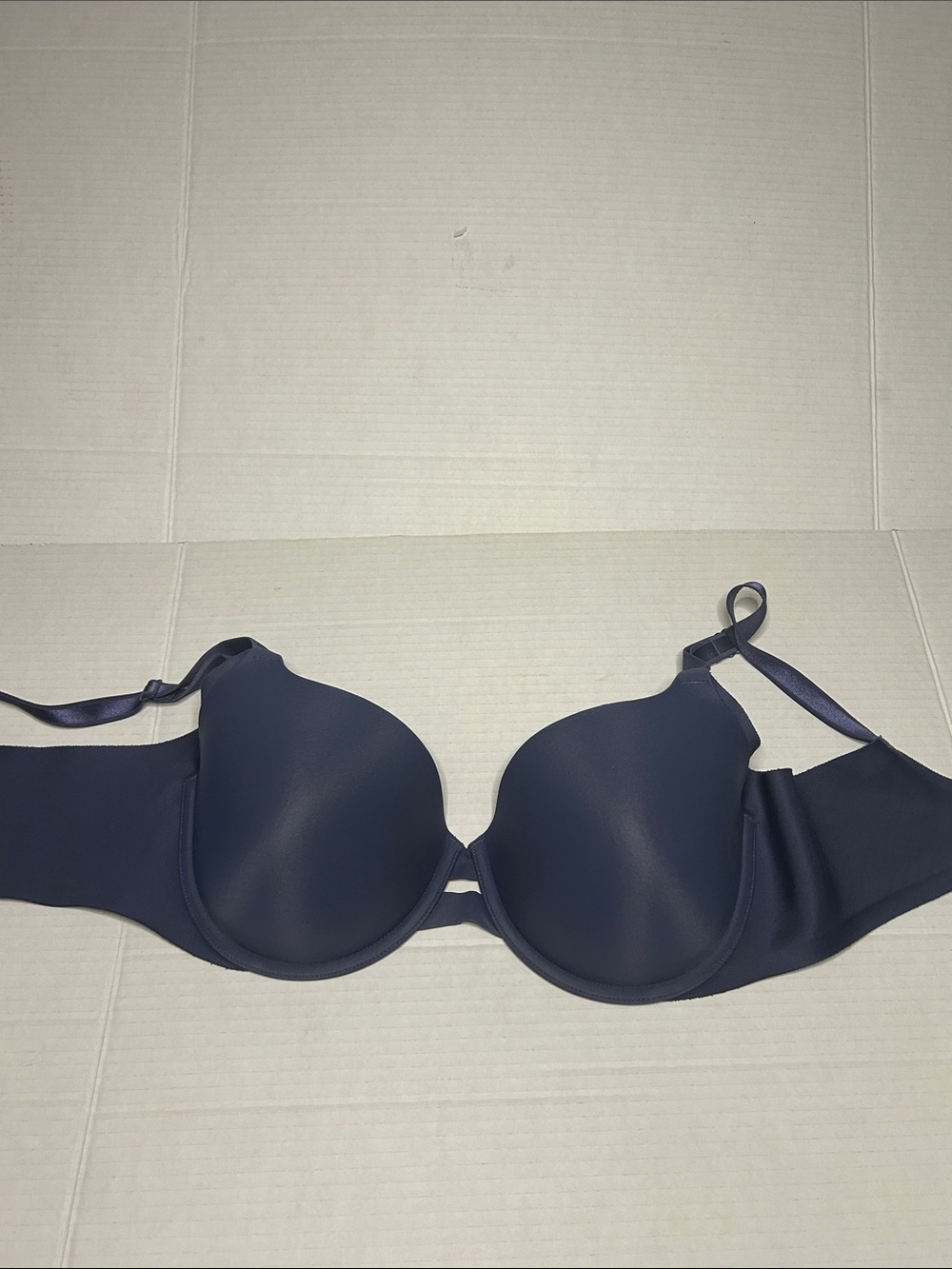 Warner’s 38c Seamless Navy Underwire Bra with Smooth Finish
